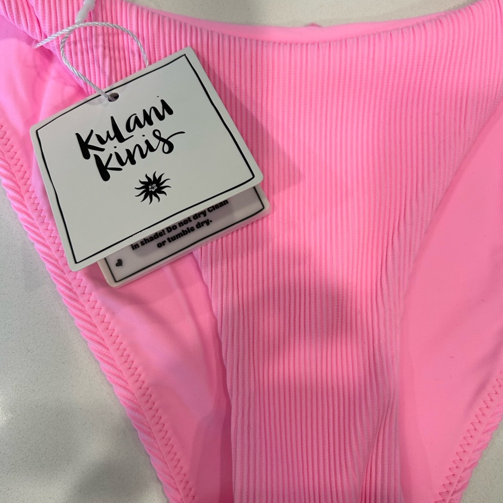 Bikini 🔥SOLD🔥 - Picture 6 of 9